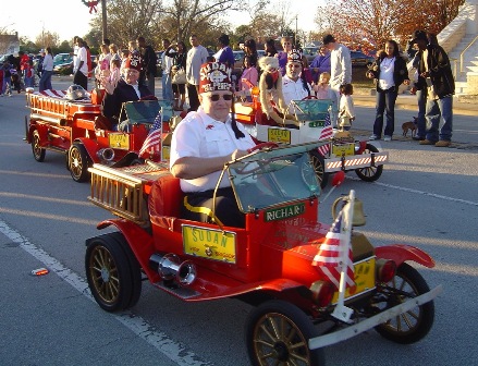 Shriner-Minicars-Parade.jpg